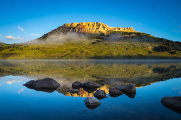 中国联通一个光猫连接二个路由器怎样设置才可以使用？