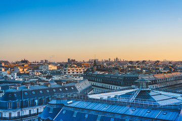 我像个孤独患者自我拉扯是什么歌