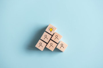 小米、华为、三星：当下三款主流折叠屏手机摸机对比