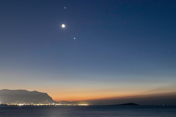 我是光荣的少先队手抄报内容写什么