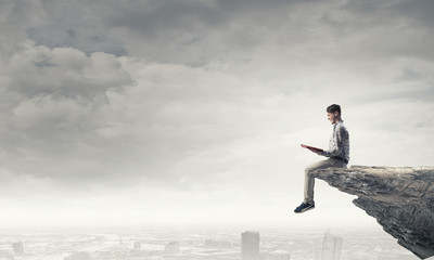 有关三国演义中故事情节的成语、歇后语